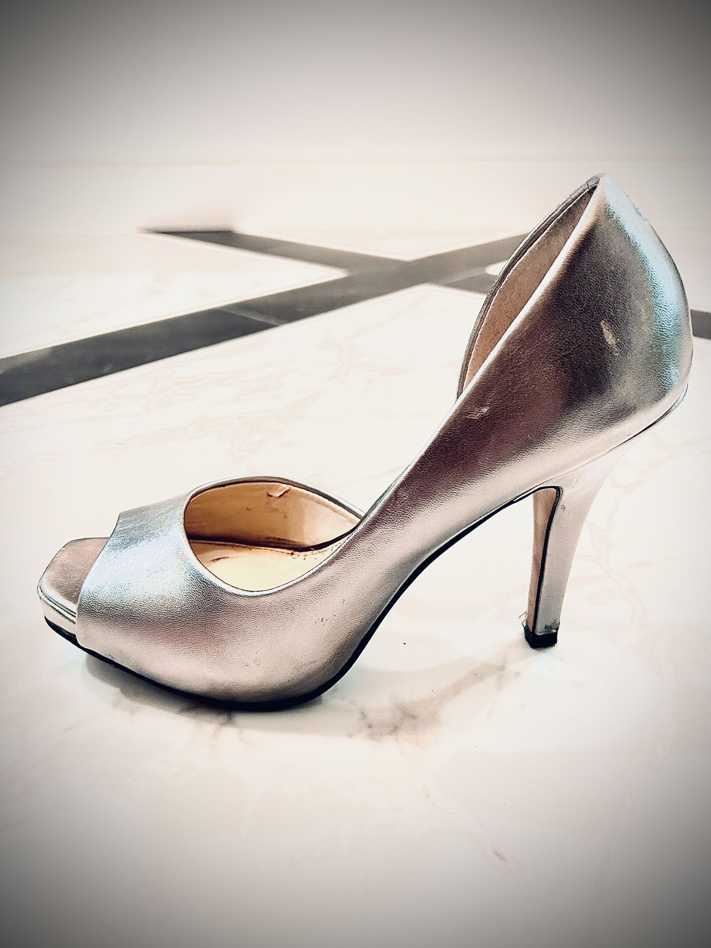 Jessica Simpson Silver Metallic Peep Toe Stiletto Heel Pumps