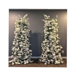 Charming Floral Wedding Arrangements For a Dreamy Look cold approach