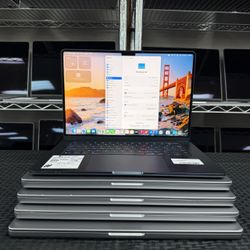 MacBook Air 15 inch 2025 M4 Chip 16GB RAM 256GB Storage with Store Warranty and Financing Available