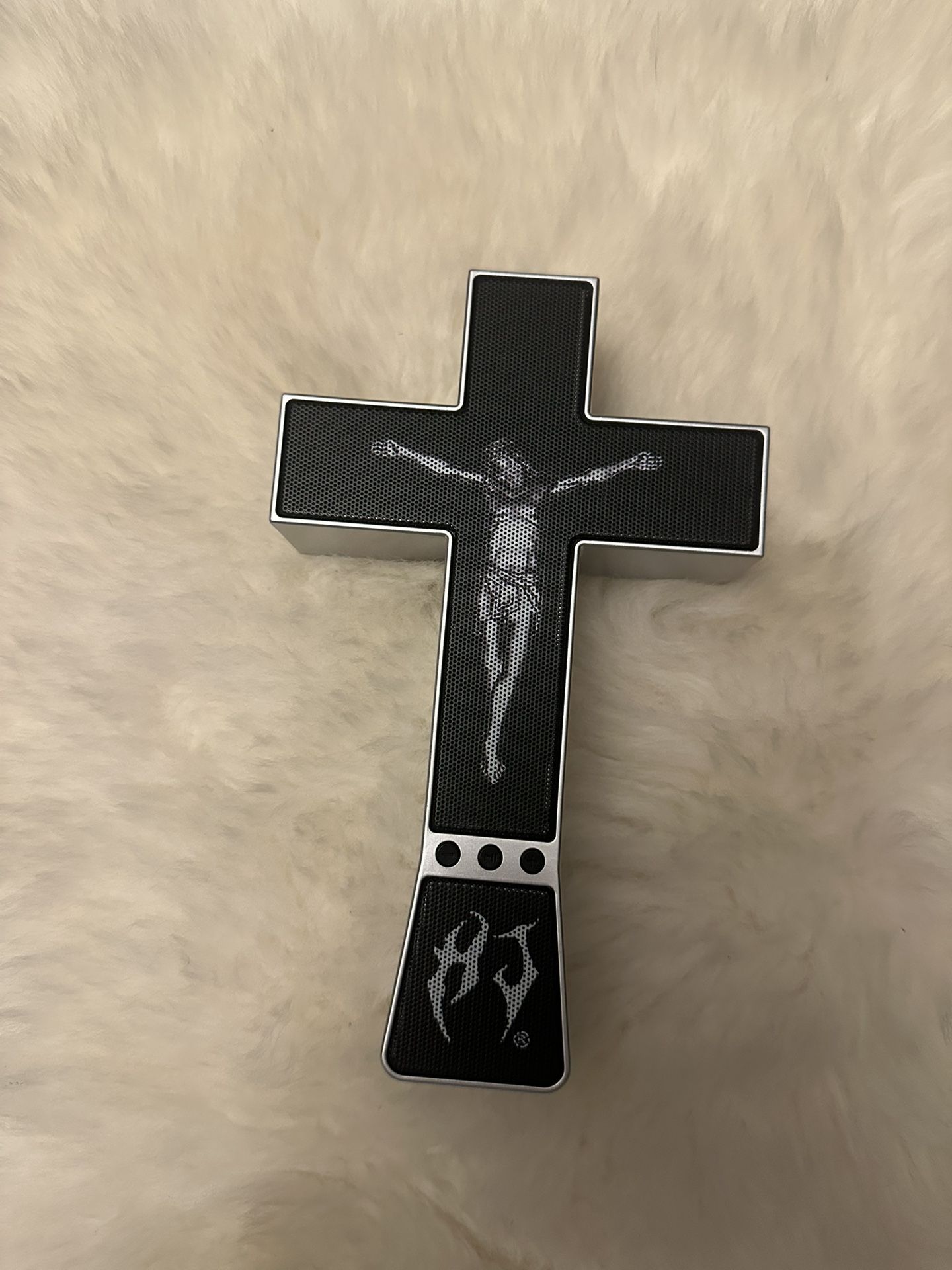 Hard jewelry Cross Speaker