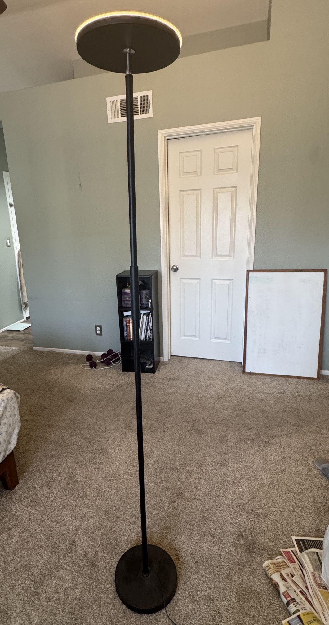 Modern flat lamp with remote