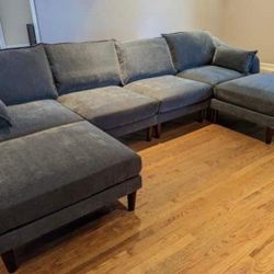 New Mid Modern Century Sectional Couch! Free Delivery 🚚! Financing Available!