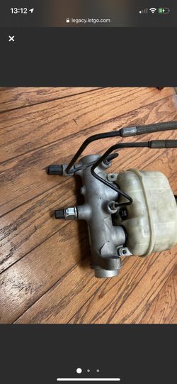 2005-2007 Ford F550 master brake cylinder