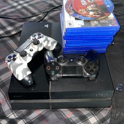 PS4, 11 Games, 2 Controllers