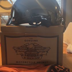 Women’s Harley Davidson Leather Jacket & Women’s Harley Davidson Helmet