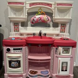 Kids Play Kitchen 