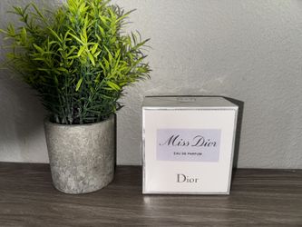 MISS DIOR PERFUME