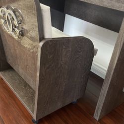 Vanity/desk Great Condition 