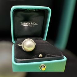 Pearl diamond ring