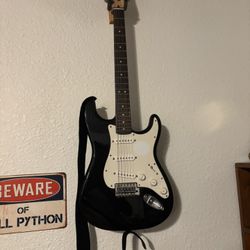 Squier Strat Affinity Amp Combo 