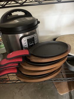 4 skillet pans