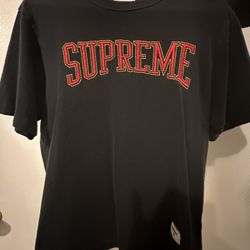 SUPREME TEE