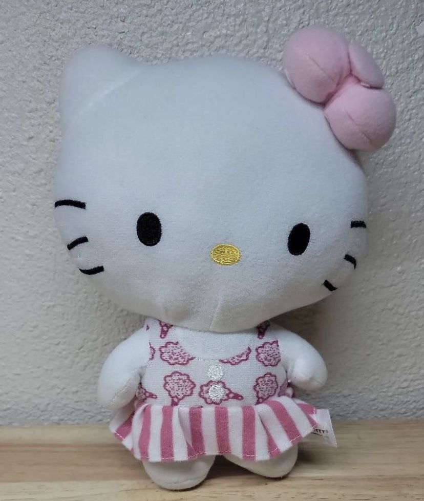 Hello Kitty 11 In Plush