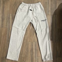 NEW Fear of God Essentials Light Oatmeal Sweatpants Size Large Uncuffed