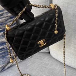 Chanel WOC