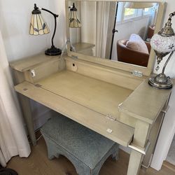 Custom vanity