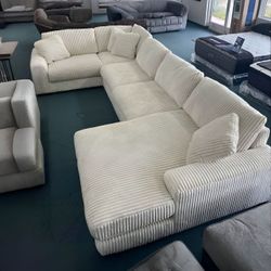 Lindyn Ivory 5-Piece RAF Sectional