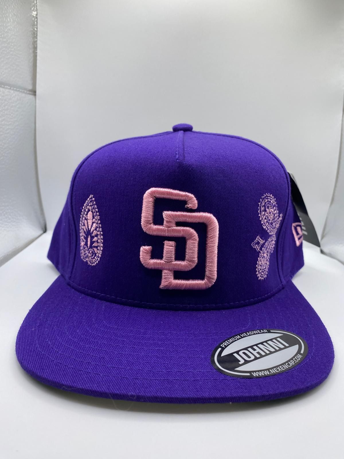 San Diego. SnapBack. High Desert Headwear. Hooey. Cachuchas. Gorrin Bros, FINO, 31 Hats, RUDE Awakening. Western Hats. Rodeo. Trucker hat. Sports hats