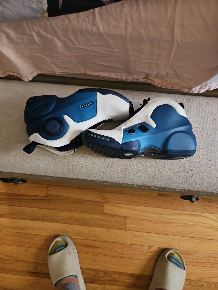 Flightposite Sneakers