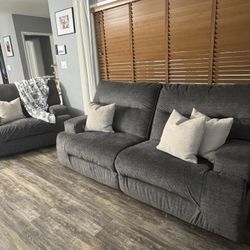 Sofas/Recliners