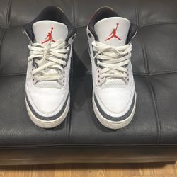 Air Jordan 3 Retro SE  Size 9.5