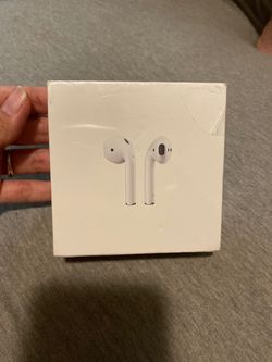 AirPods with wireless charging case
