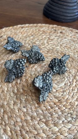 Vintage ANNE AT HOME GRAPE CLUSTER PEWTER TERRA COTTA WASH CABINET DOOR DRAWER PULL KNOB