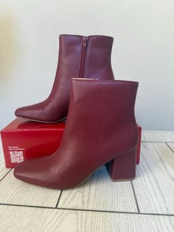 Journee Collection Burgundy Block Heel Ankle Boots