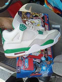 Jordan 4 SB pine Green size 9
