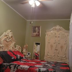 Vintage King Size Bedroom Set