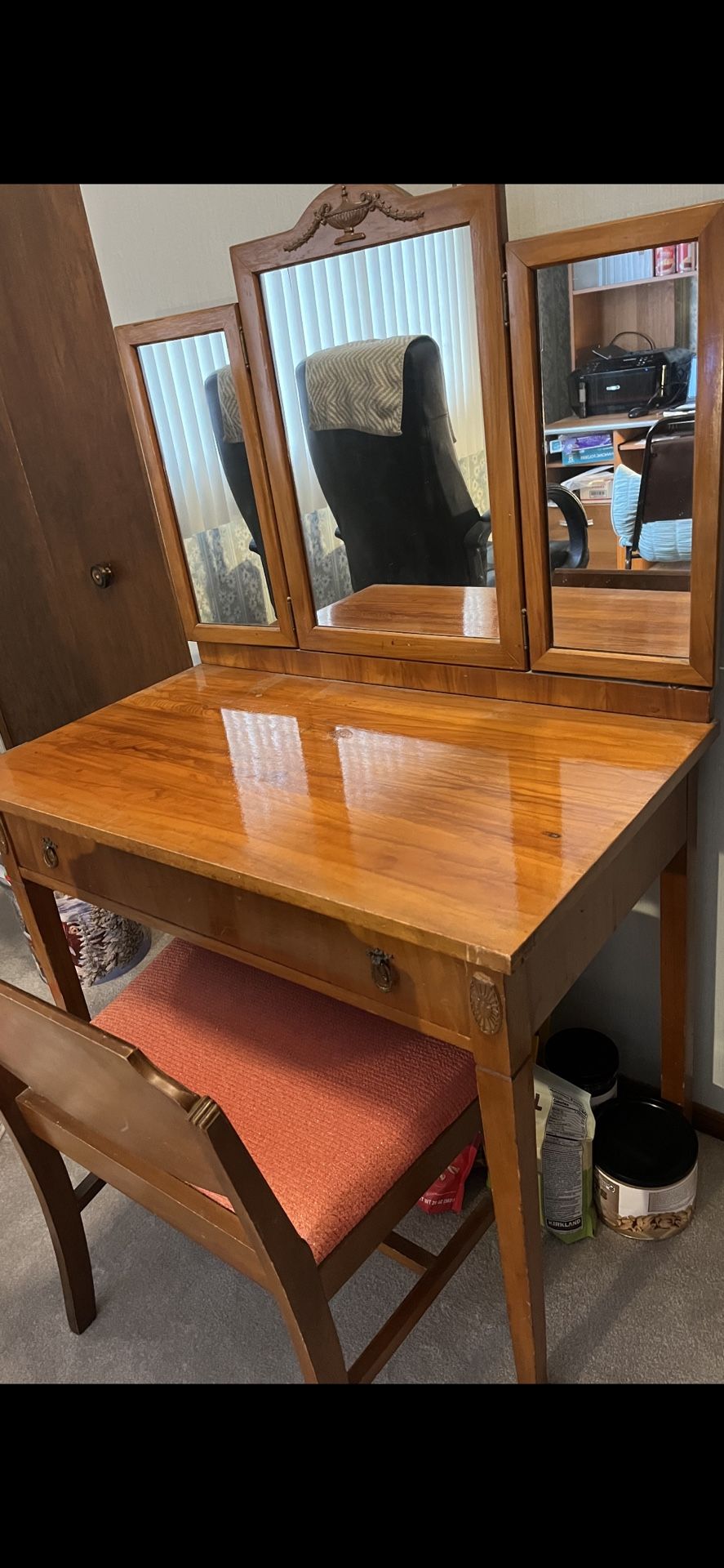 Antique make up desk