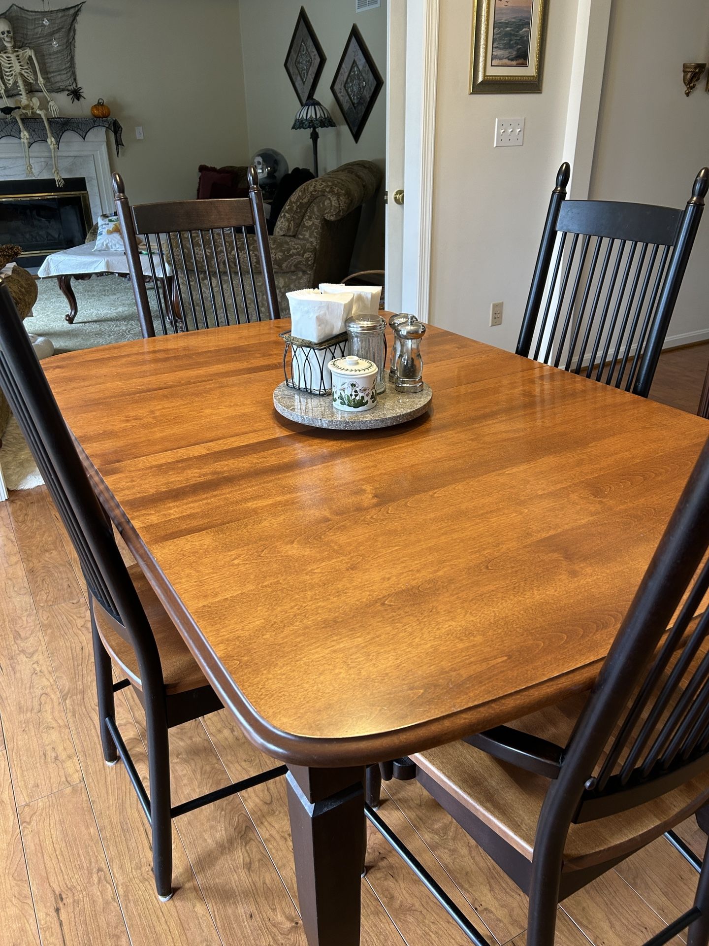 Kitchen Table And Chairs