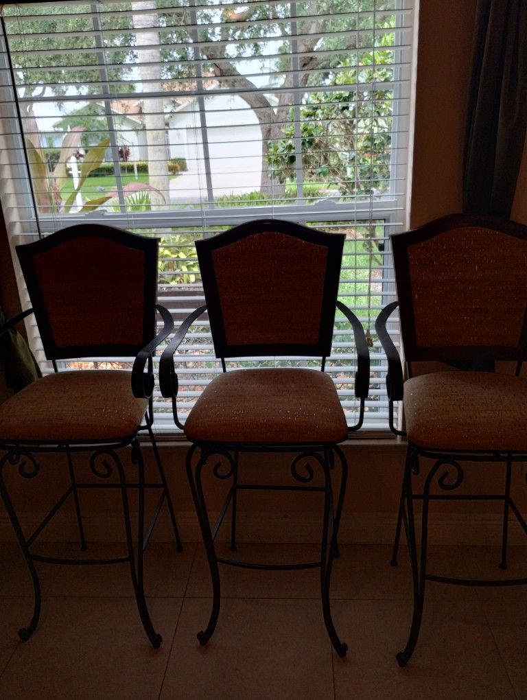 BAR STOOL CHAIRS