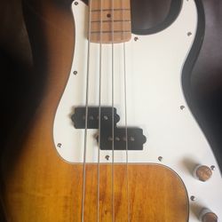 Squire P Bass 