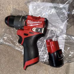 M12 FUEL HAMMER DRILL W BATTERY