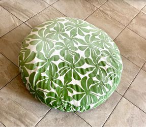 40” Large Round Kirkland  Dog bed w/Cover