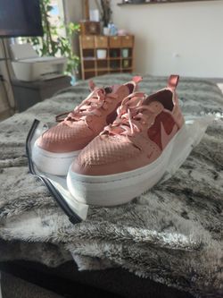 Women's Nike Size 9.5