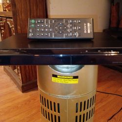 SONY-cd/dvd single disc player & remote control