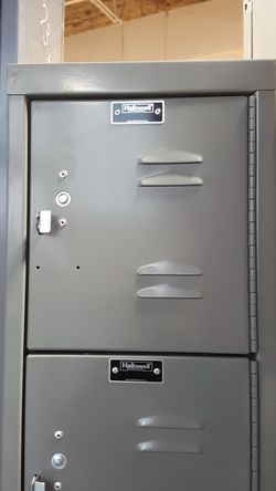 Hallowell grey lockers
