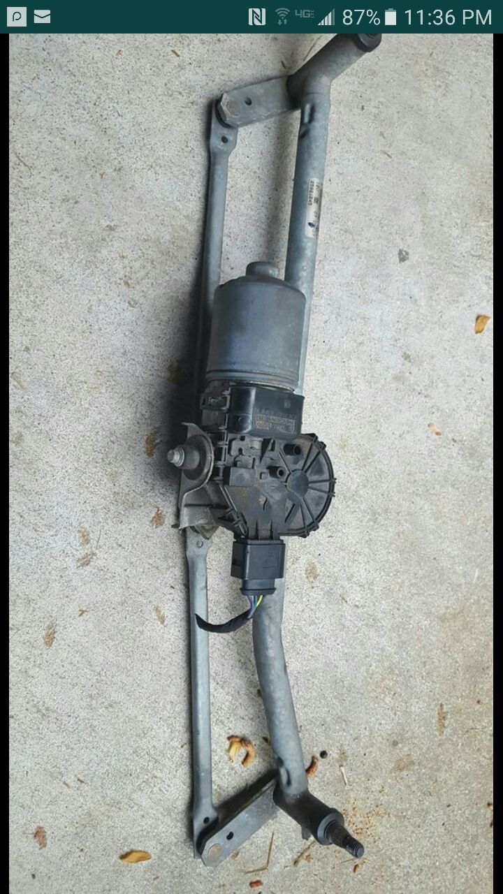 Wiper motor front....check details for spec