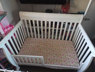 daVinci Kalani 4-in-1 Convertible Crib - White