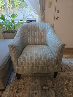 Accent chair