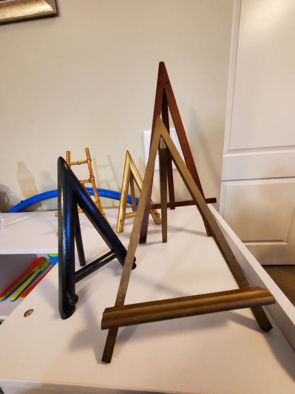 Table Top Photo Stand, Easel For Art Work