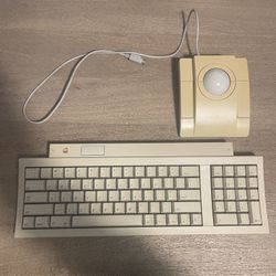 Vintage Apple Keyboard II (M0487) & MacAlly ADB Trackball Combo