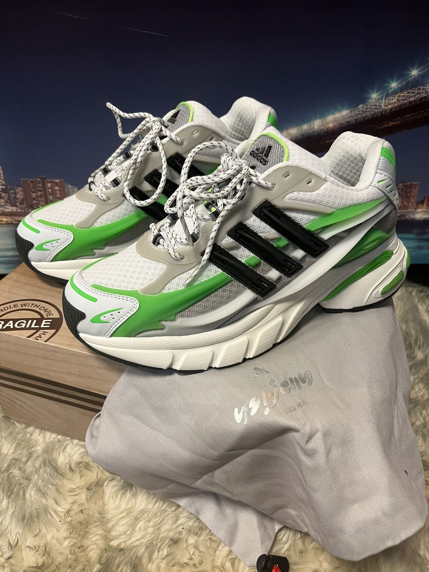 Adidas/ Pharrell Sneakers