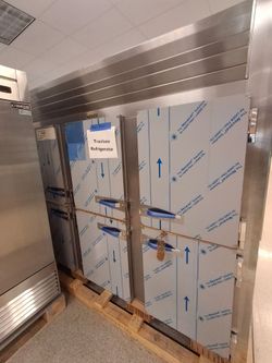 Traulsen 3 section pass-through cooler