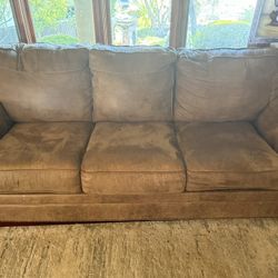 Ashley Signature Couch With Queen Sleeper