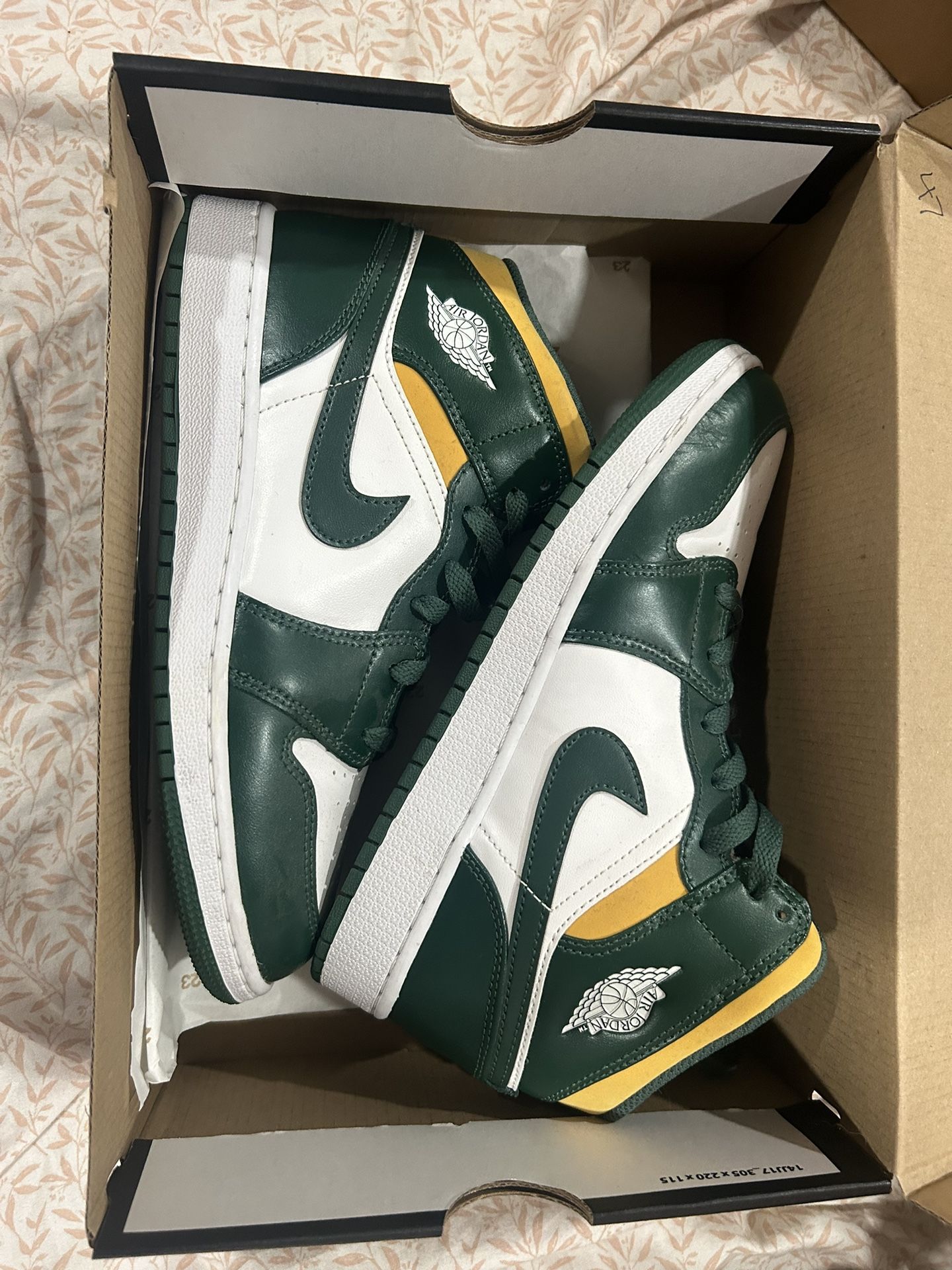 Jordan 1 Mid Seattle Supersonic