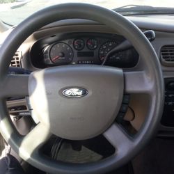 2003 Ford Taurus