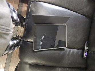 Apple iPad (9th generation): with A13 Bionic chip, 10.2-inch Retina display, 64GB, Wi-Fi + 4G LTE cellular, 12MP front/8MP back camera, T